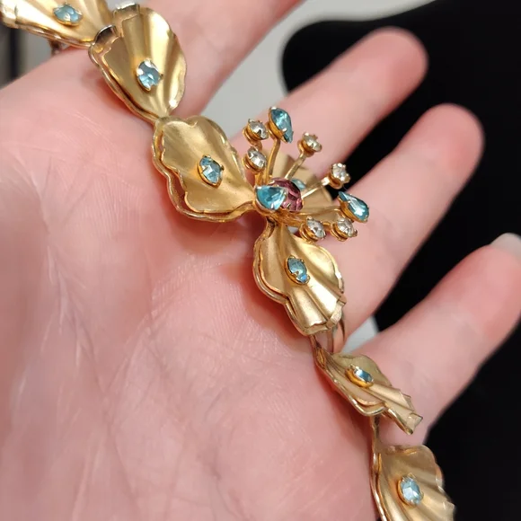 1940's Bugbee & Niles Gold Tone Atomic Starburst Floral Shell Petal Necklace - Picture 10 of 13